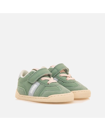 Deportiva bebe microfibra color Savia Mustang free